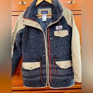 Very rare Patagonia reclaimed wool parka jacket women’s xs